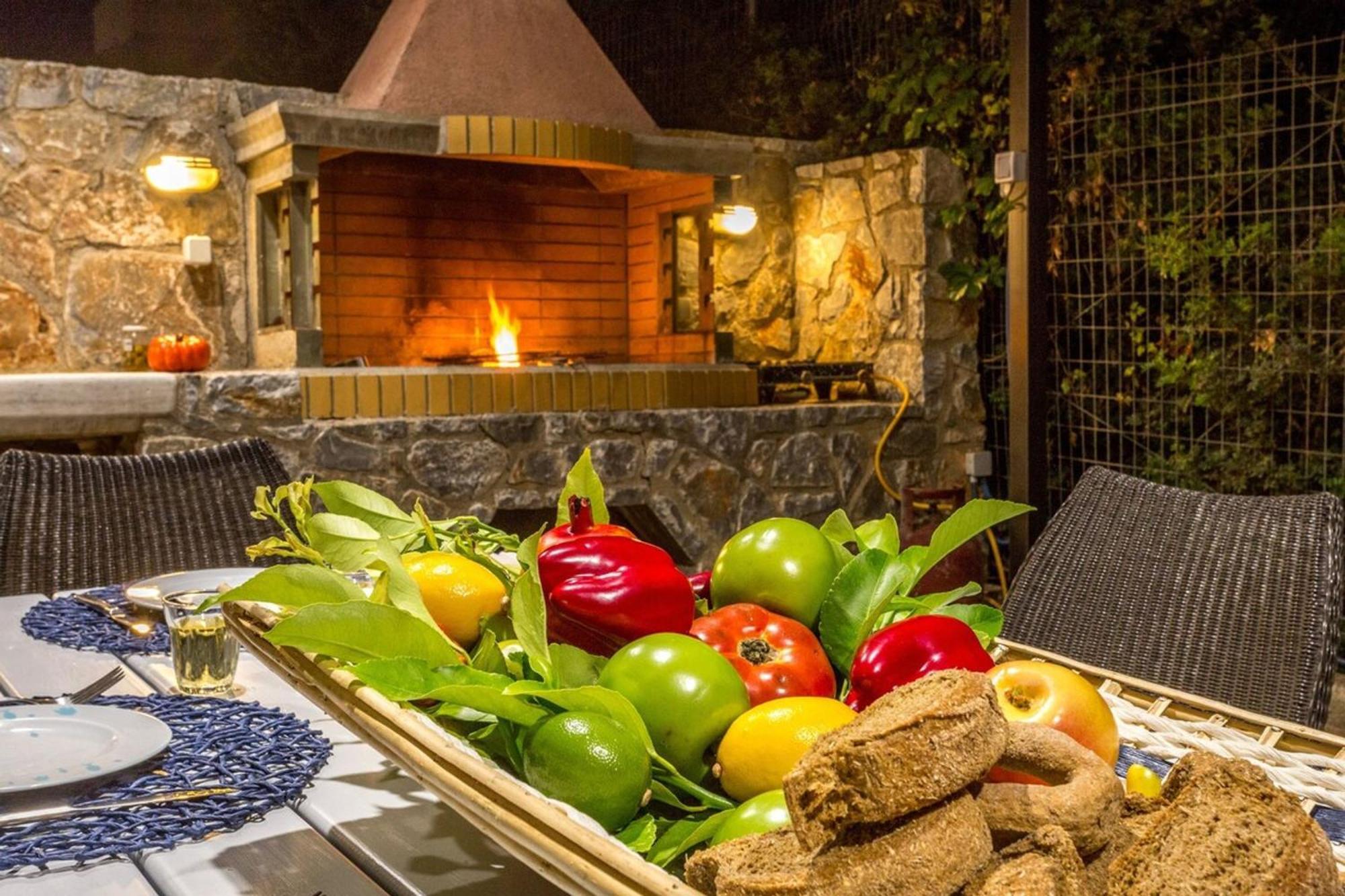 Villa Ampelaki - Premium Villa With Heated Pool Kounoupidhianá Esterno foto
